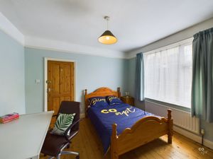 bedroom 1 - click for photo gallery